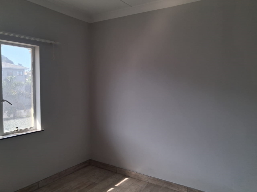 To Let 2 Bedroom Property for Rent in Southernwood Eastern Cape